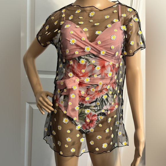 NIP-Daisy Coverup Mesh Top - Picture 5 of 7
